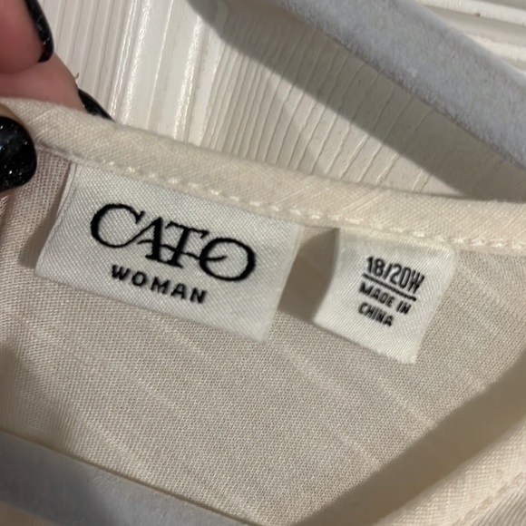 Gently loved crème shirt 18/20w by Cato. - Picture 2 of 6